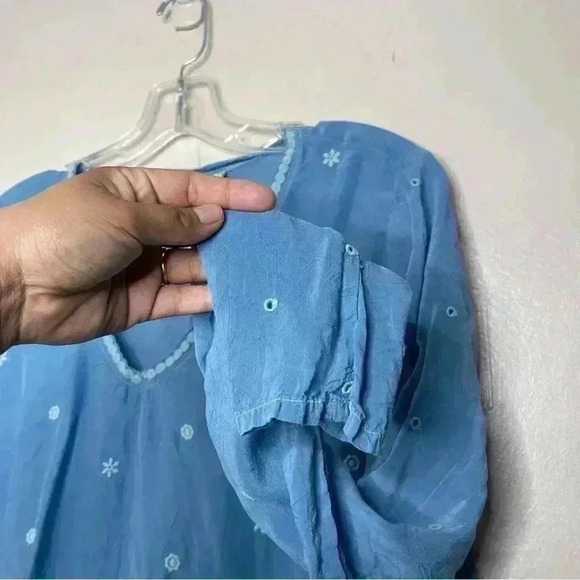 Johnny Was Blue Embroidered Women’s Blouse Sz S - Picture 3 of 6